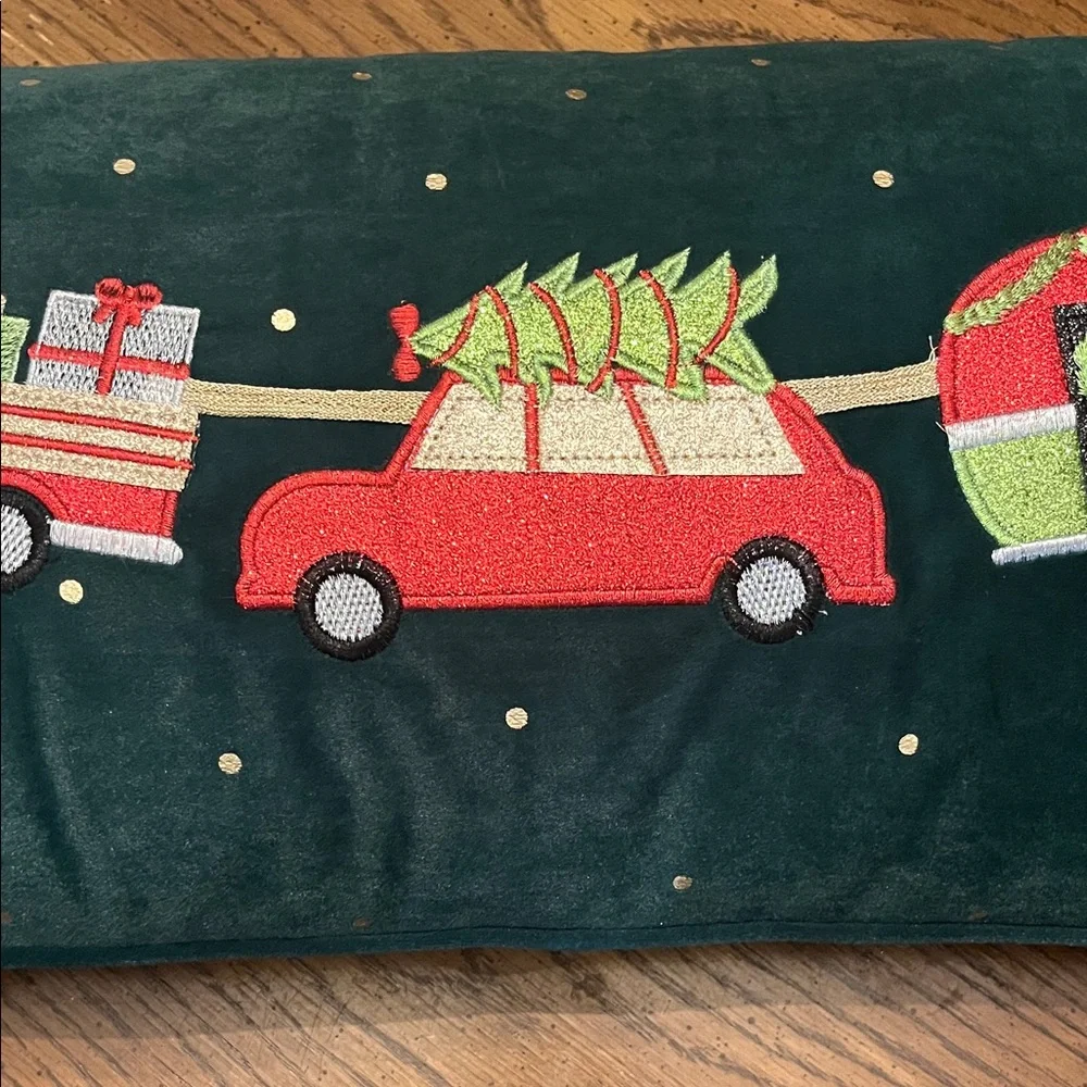 Cynthia Rowley Christmas Vacation velvet glamping pillow‎